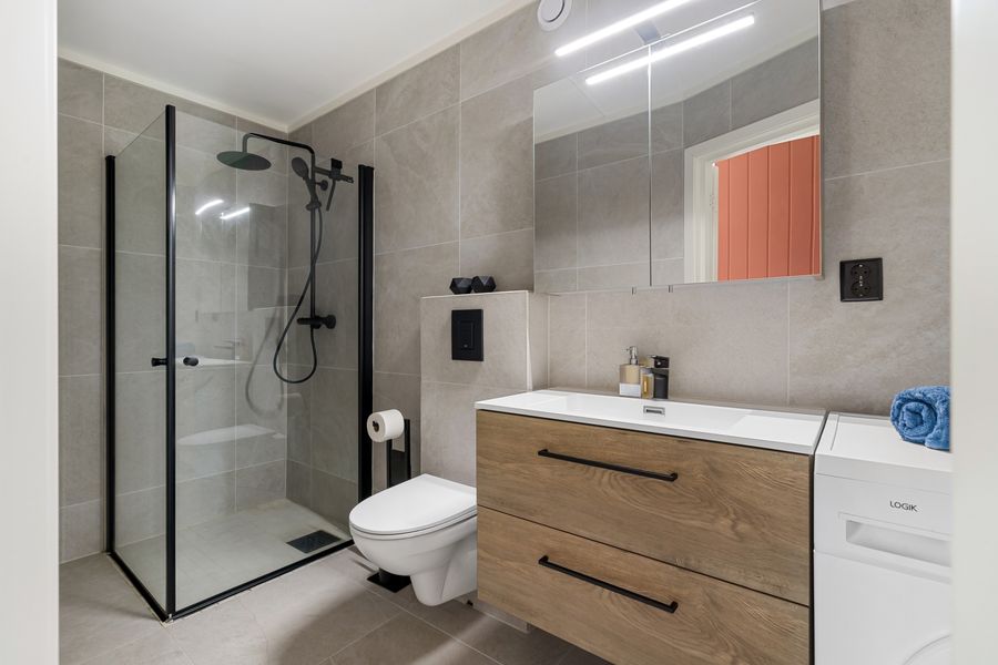 Master bath remodel in Osprey